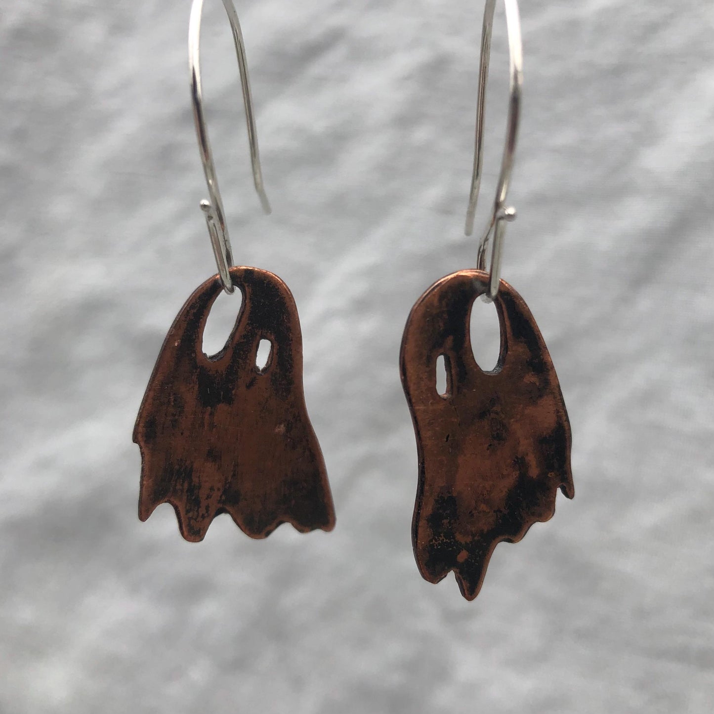 Ghost earrings in blackened copper // Halloween earrings
