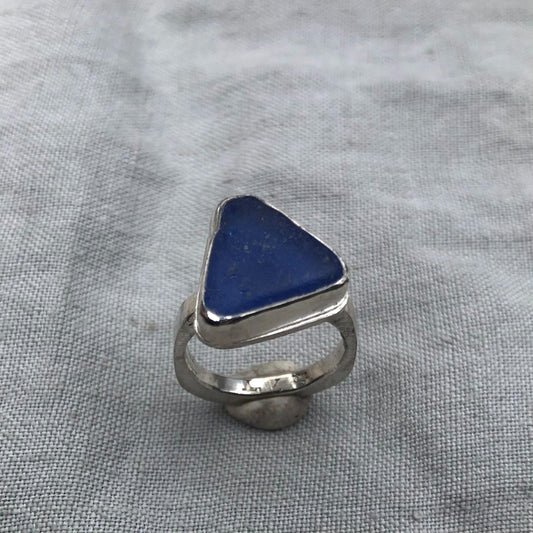 Blue sea glass ring in argentium sterling silver // Found beach glass ring with a contoured band // U.S. size 5