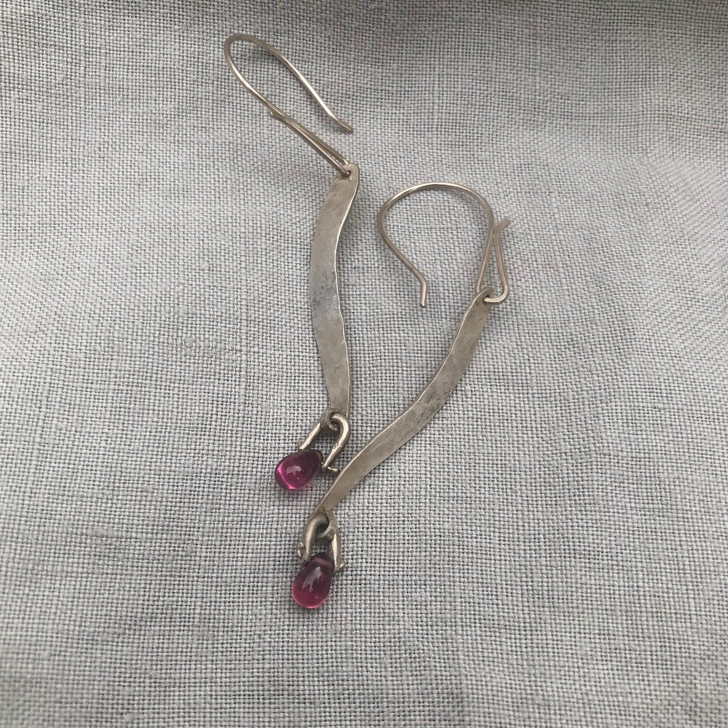 Garnet statement earrings in argentium sterling silver // Rhodolite garnet earrings