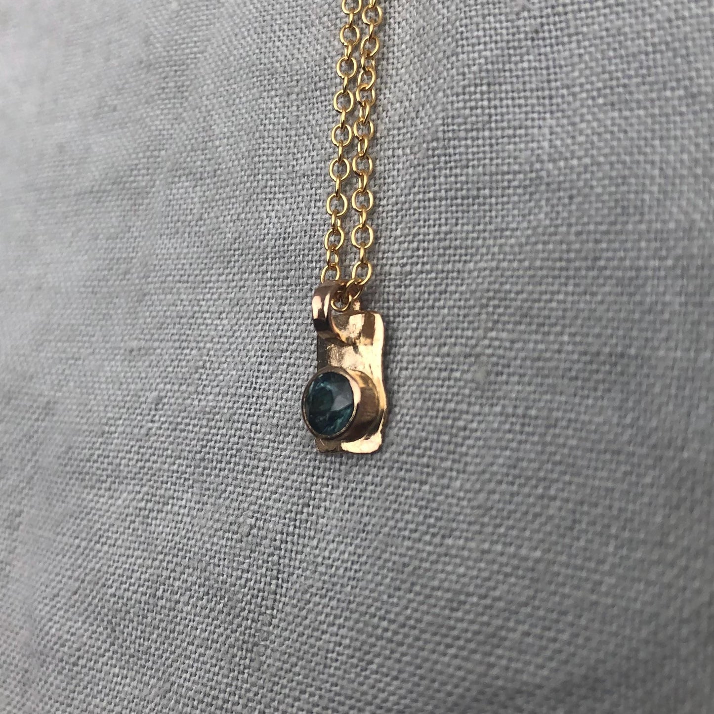 Solid gold blue sapphire pendant // Natural earth-mined sapphire pendant