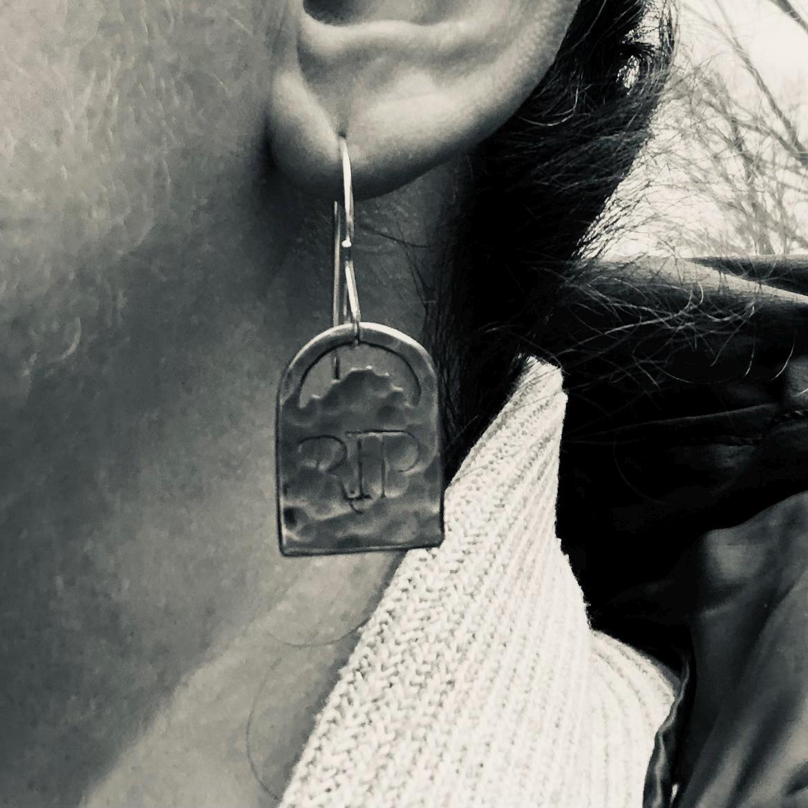 Tombstone earrings in hammered copper // Halloween earrings
