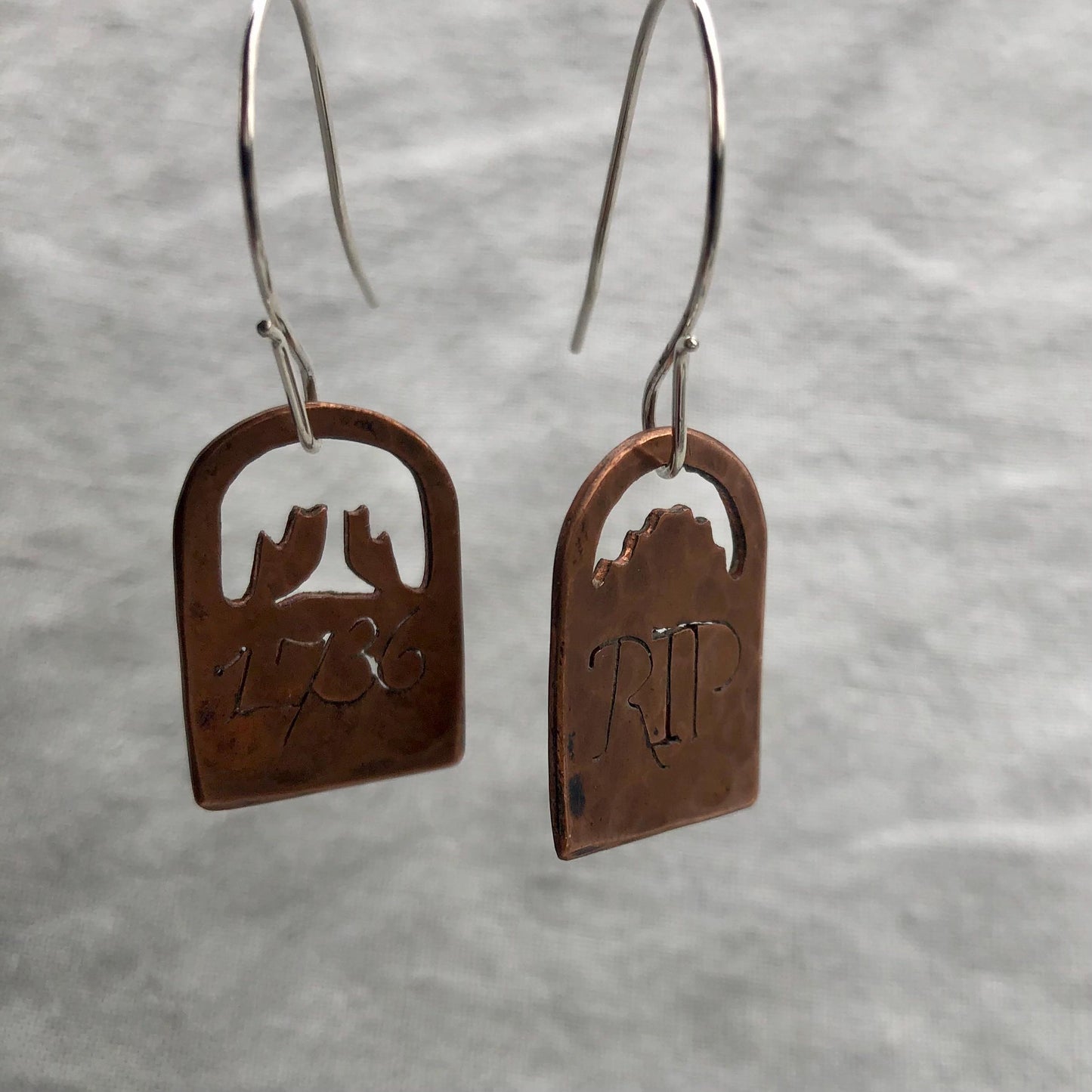 Tombstone earrings in hammered copper // Halloween earrings