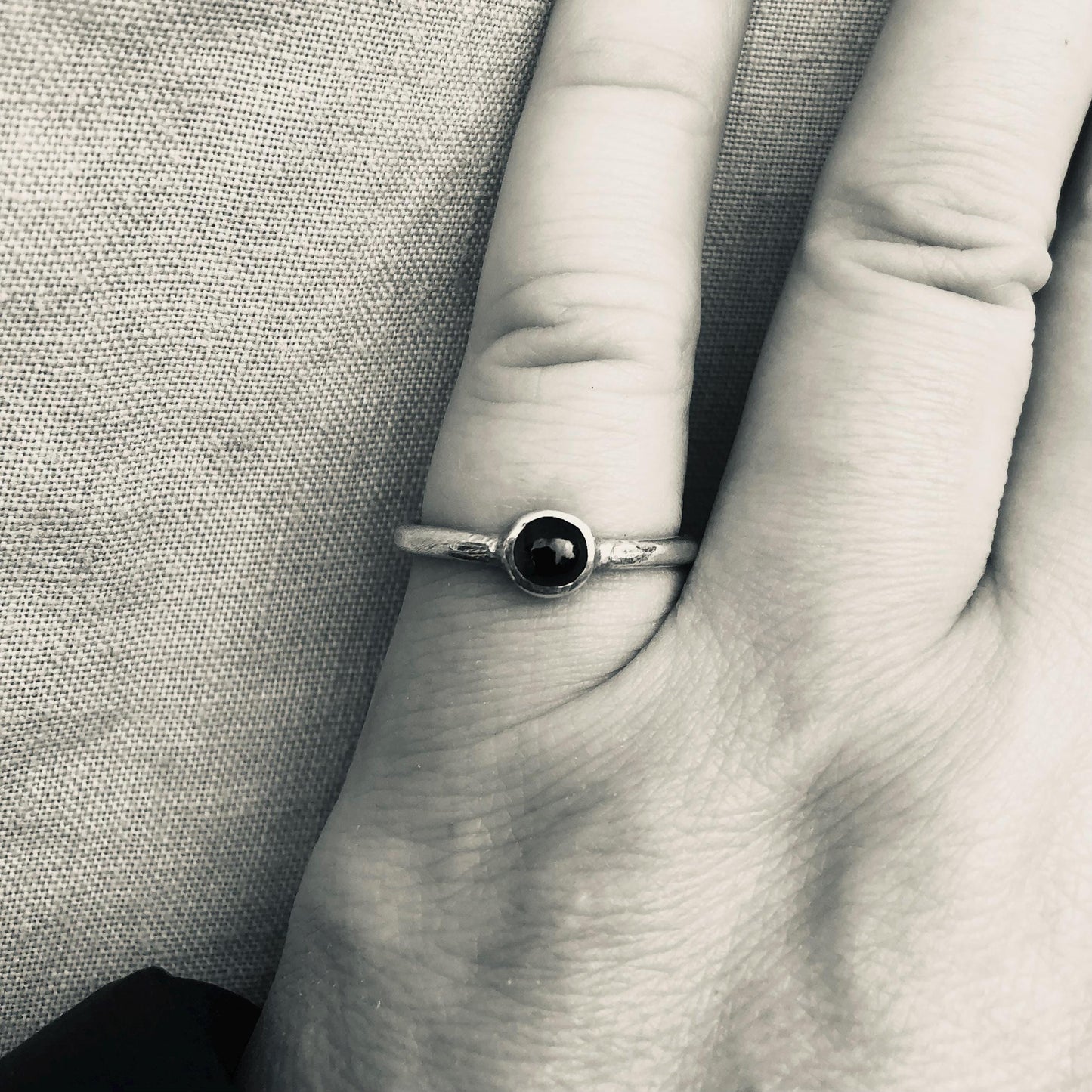 Natural earth-mined sapphire cabochon ring in argentium sterling silver // U.S. size 7 1/4