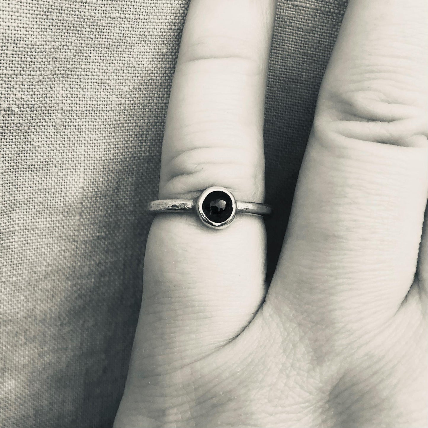 Natural earth-mined sapphire cabochon ring in argentium sterling silver // U.S. size 5 1/2