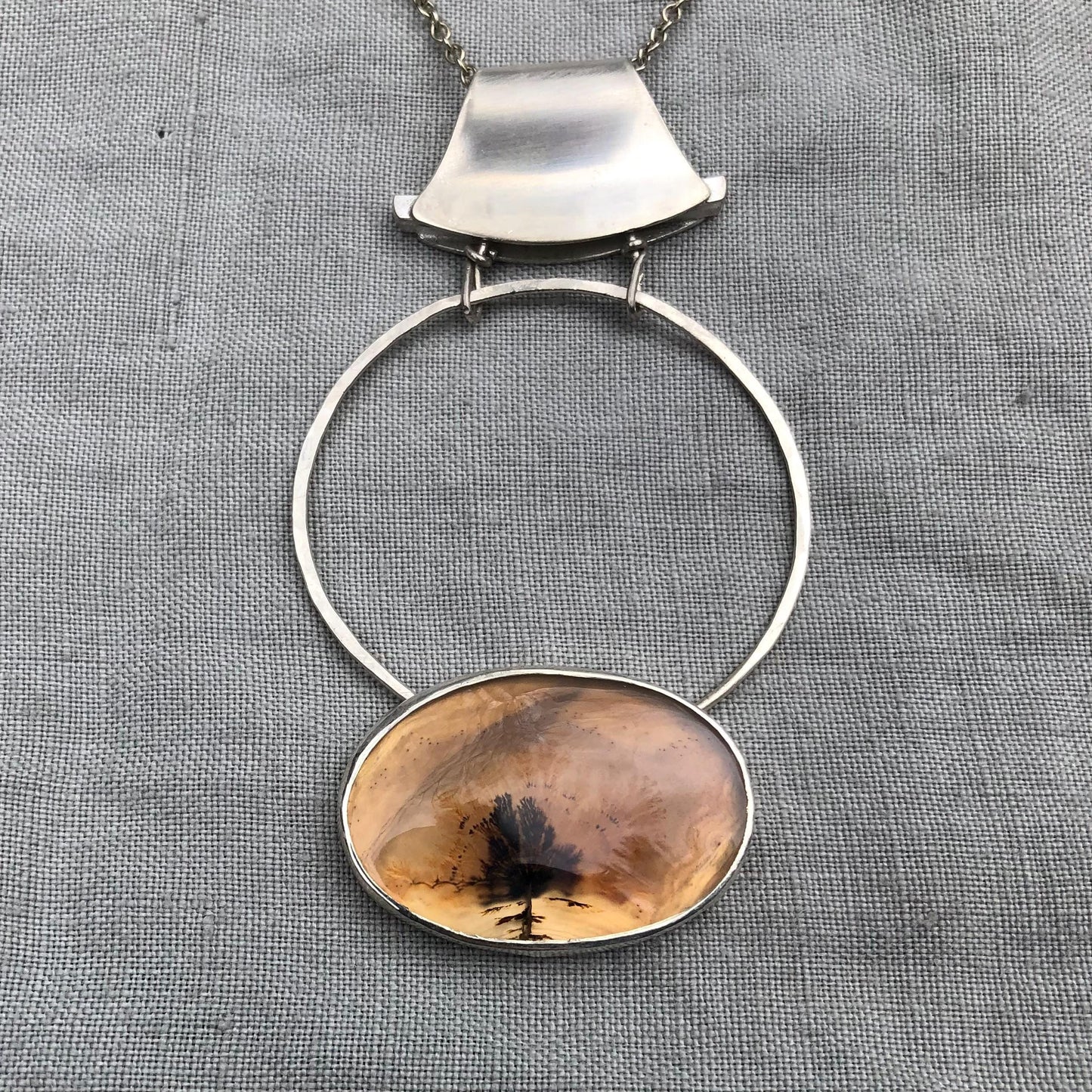 Dendritic agate statement necklace // Peach colored dendritic agate pendant