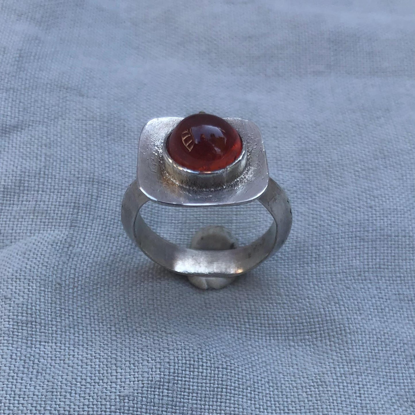 Fanta garnet ring in argentium silver and 24K gold, U.S. size 6 1/4