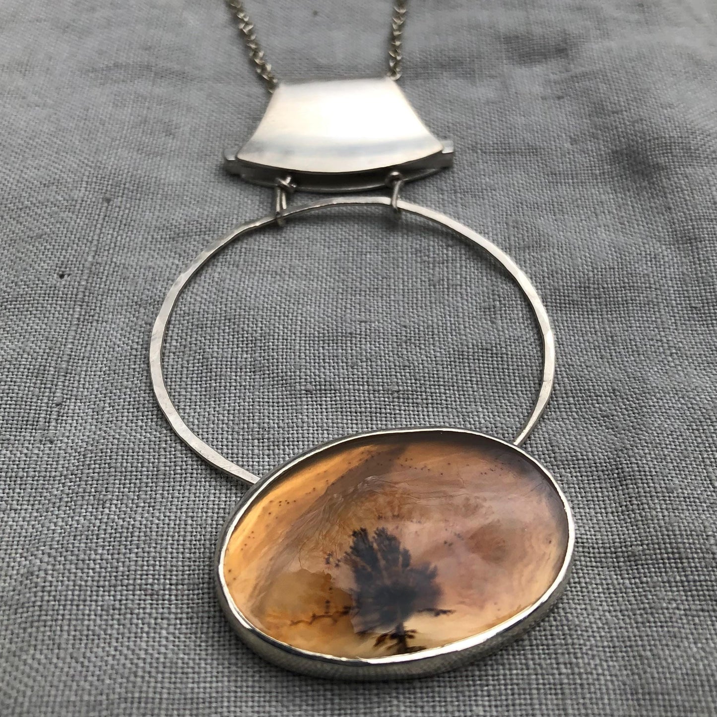 Dendritic agate statement necklace // Peach colored dendritic agate pendant