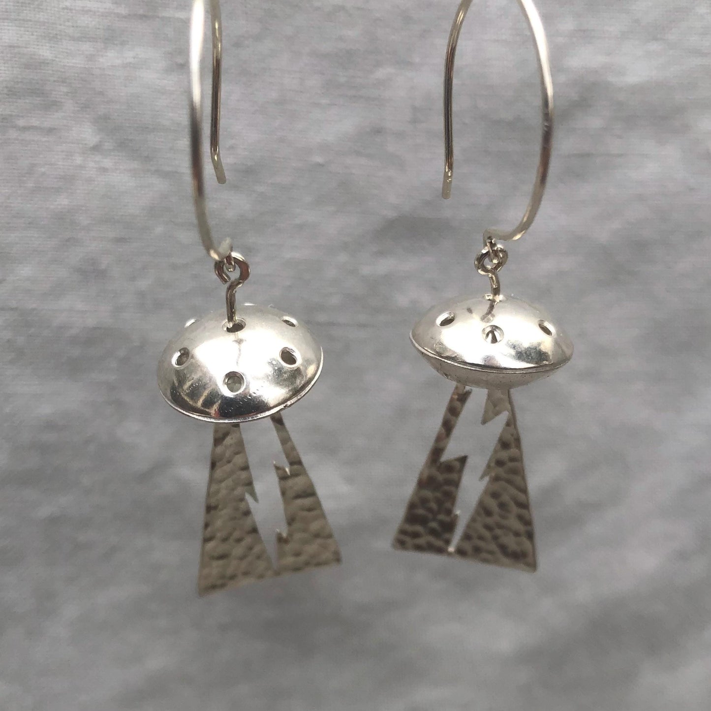 Flying saucer statement earrings in argentium sterling silver // Spaceship earrings // Alien earrings