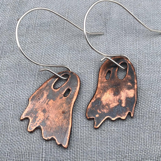 Ghost earrings in blackened copper // Halloween earrings