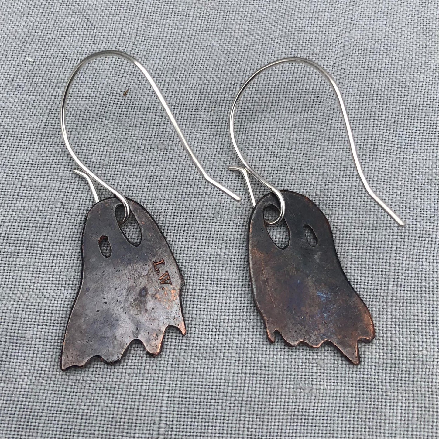 Ghost earrings in blackened copper // Halloween earrings