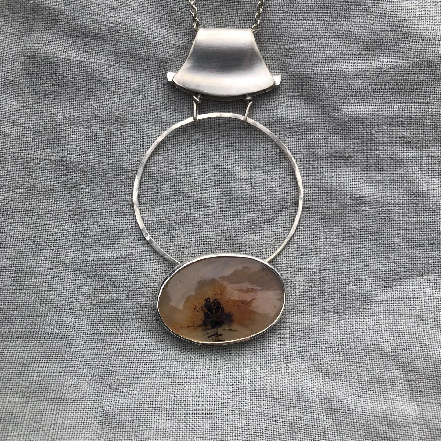 Dendritic agate statement necklace // Peach colored dendritic agate pendant