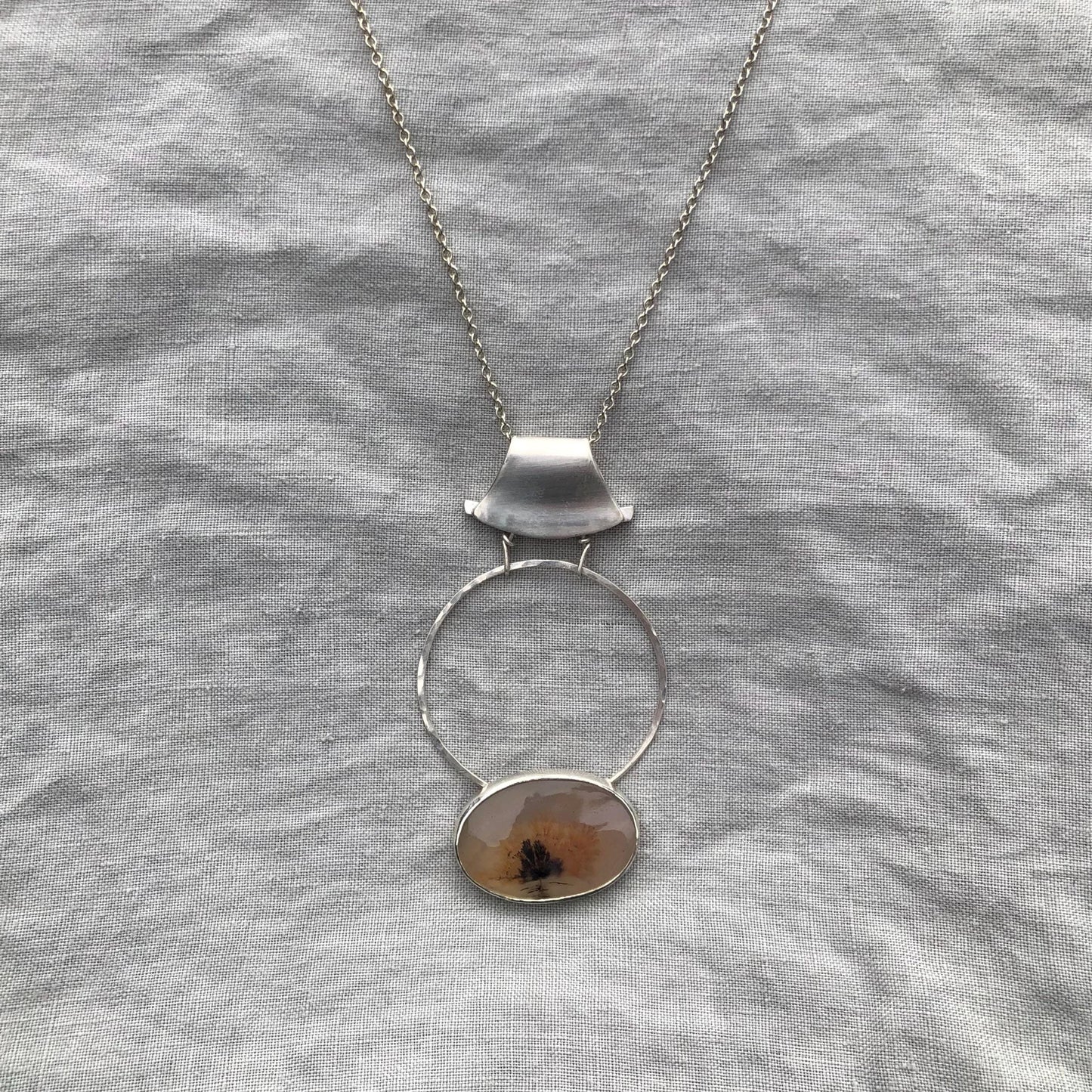 Dendritic agate statement necklace // Peach colored dendritic agate pendant