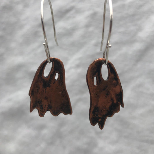 Ghost earrings in blackened copper // Halloween earrings