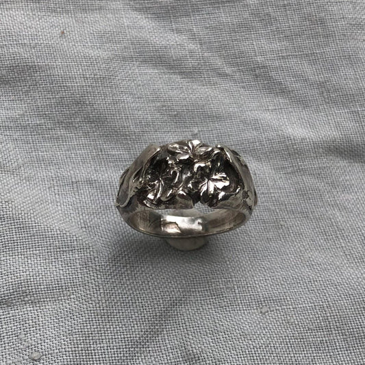 Shakespeare Sonnet 18 Ring // Detailed argentium sterling silver flower ring // Love & immortality ring