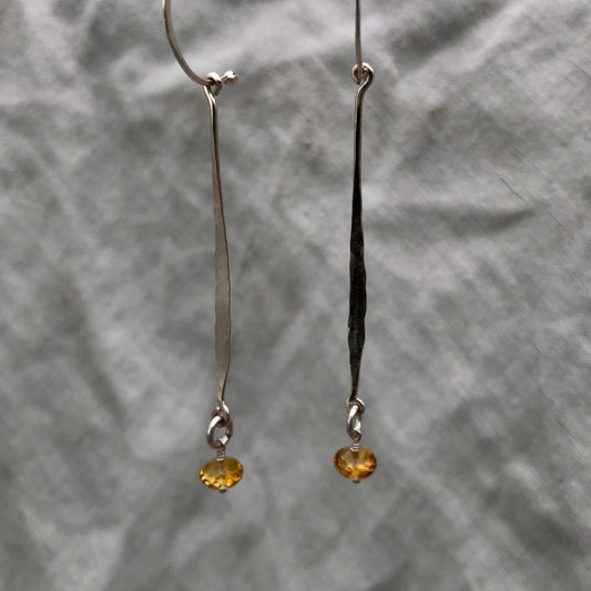 Hammered drop earrings in argentium sterling silver with microfaceted citrine // Kinetic sculptural earrings // November birthstone earrings