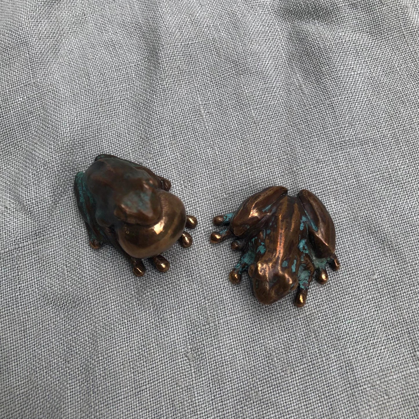 Little bronze frog figurines // Spring peepers hand-sculpted and cast in bronze in a limited edition