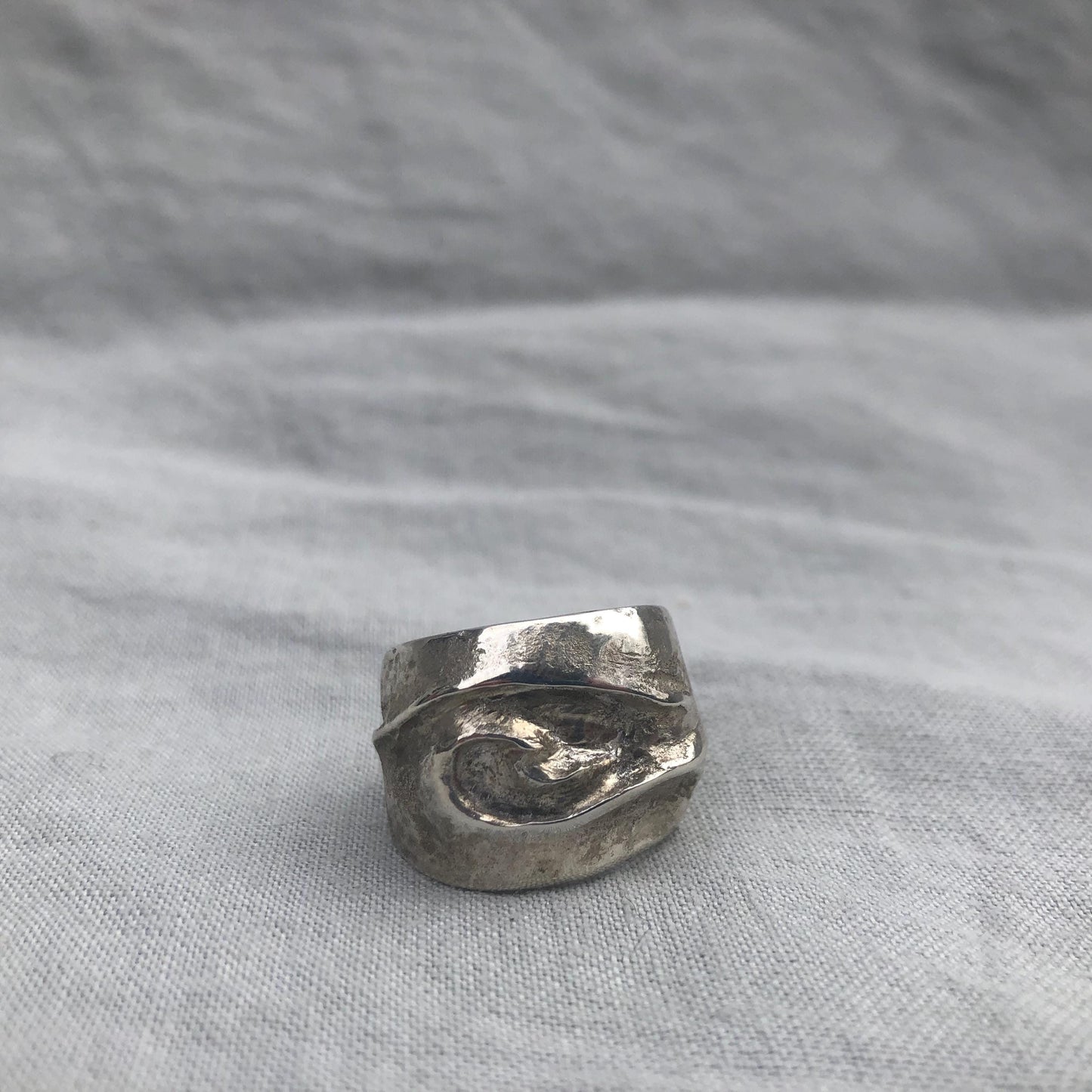 Statement ring in argentium sterling silver // U.S. size 9 1/2-10 // Wave ring // Chasing and repousse