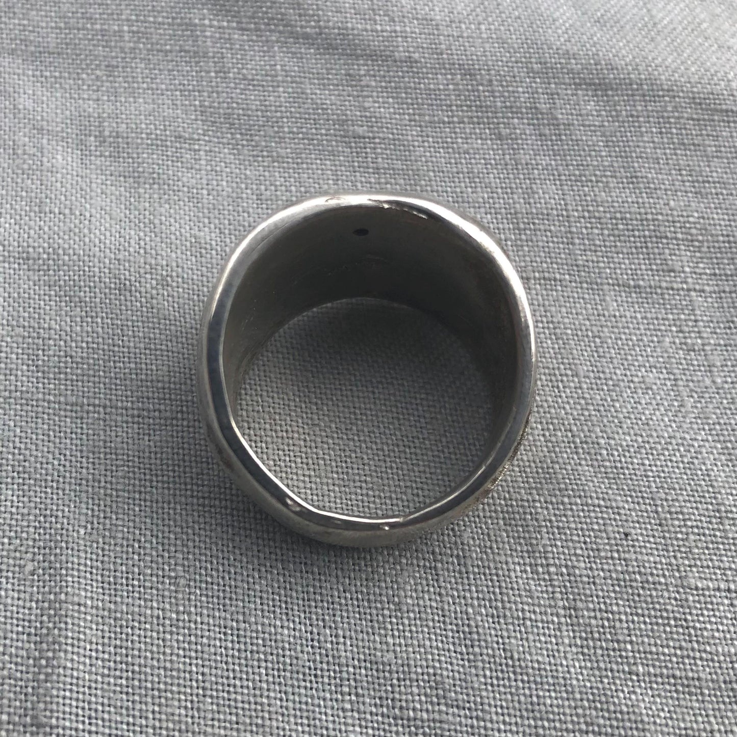 Statement ring in argentium sterling silver // U.S. size 9 1/2-10 // Wave ring // Chasing and repousse