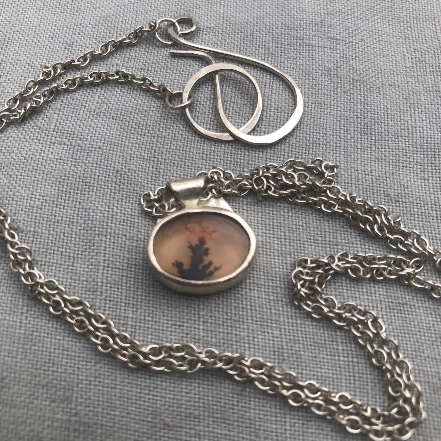 Dendritic agate pendant in argentium sterling silver // Tiny dendritic agate pendant no. 1