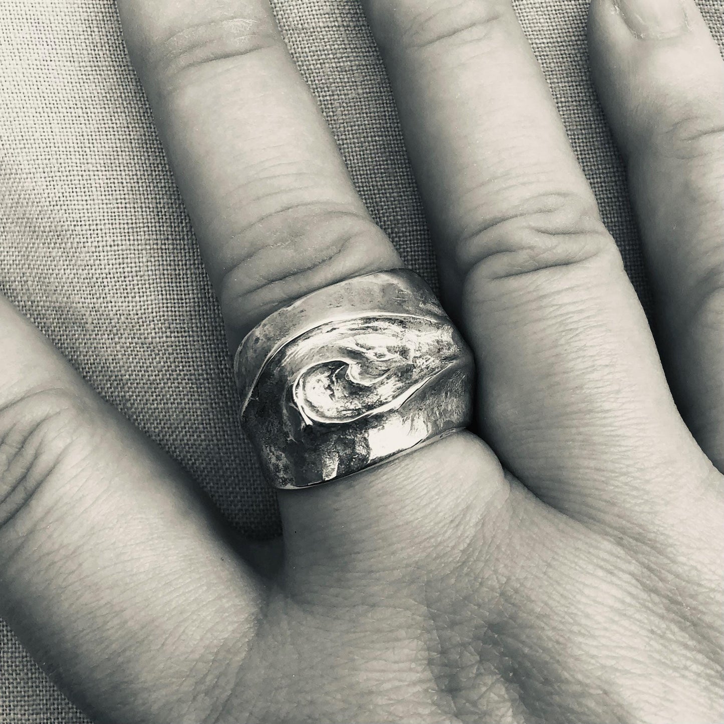 Statement ring in argentium sterling silver // U.S. size 9 1/2-10 // Wave ring // Chasing and repousse