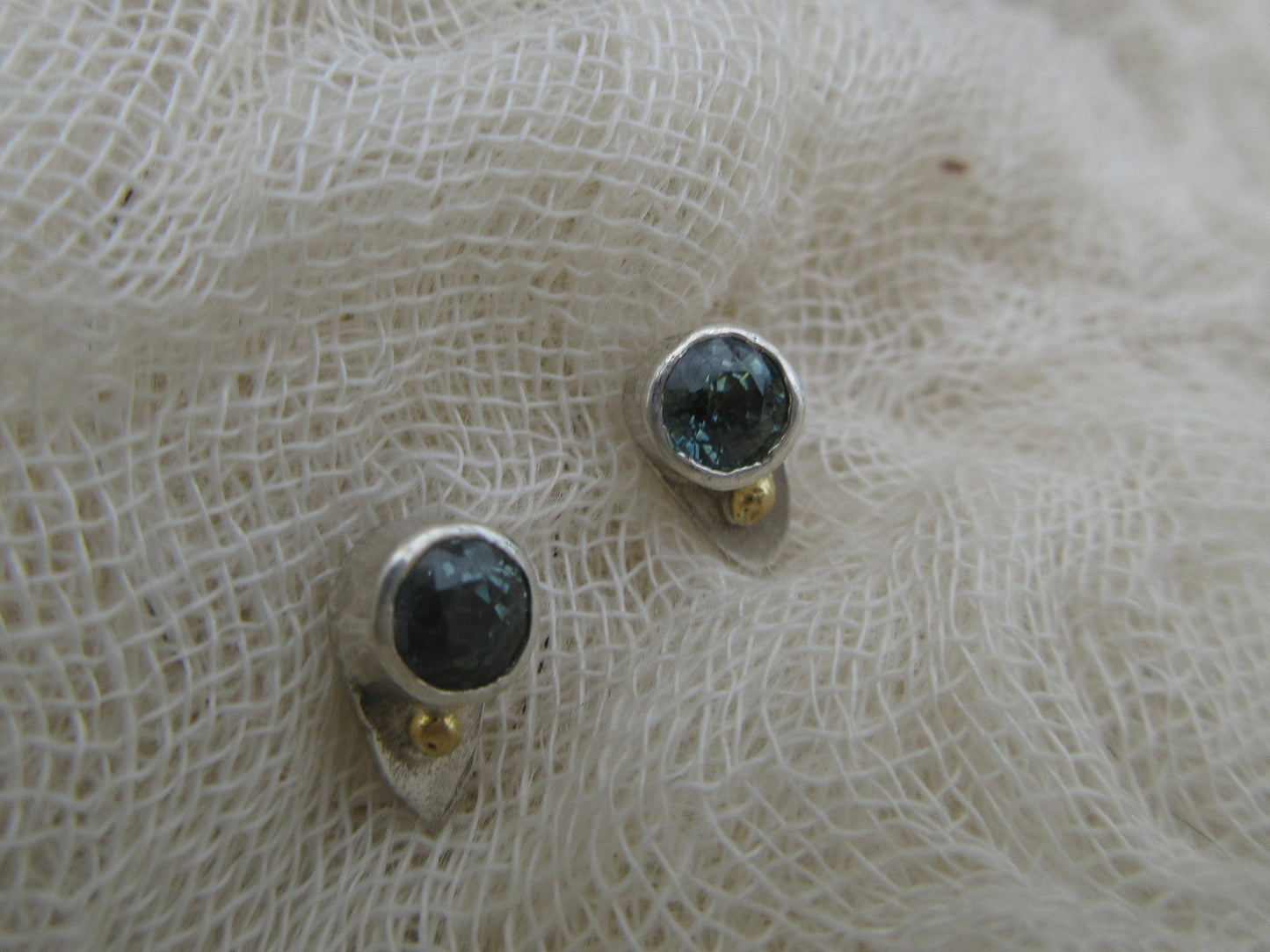 Sapphire stud earrings in argentium sterling silver and 24 karat gold