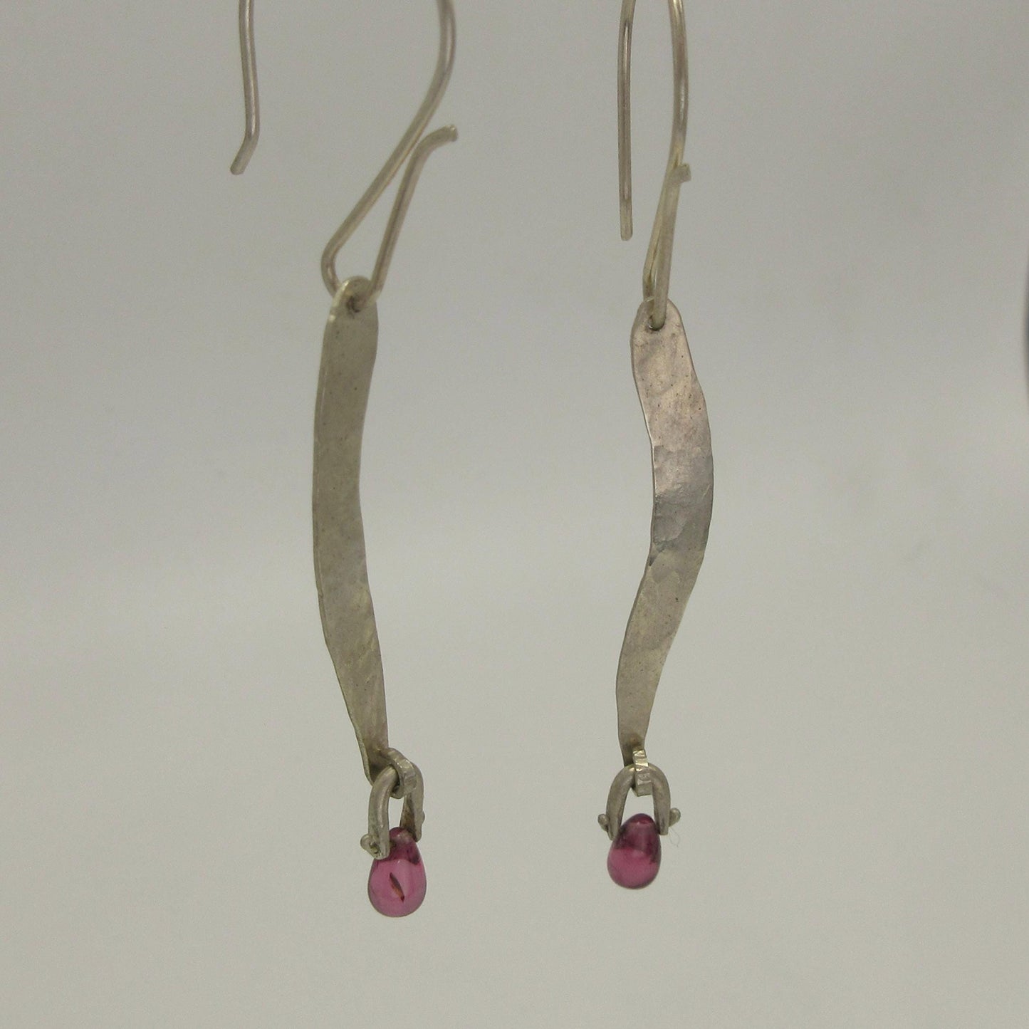 Rhodolite garnet curve earrings in argentium sterling silver