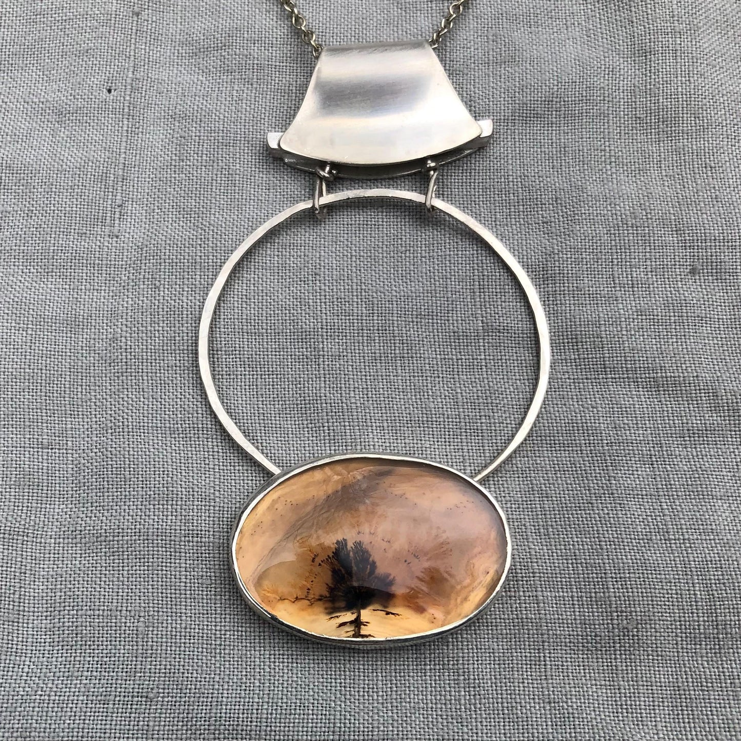 Dendritic agate statement necklace // Peach colored dendritic agate pendant