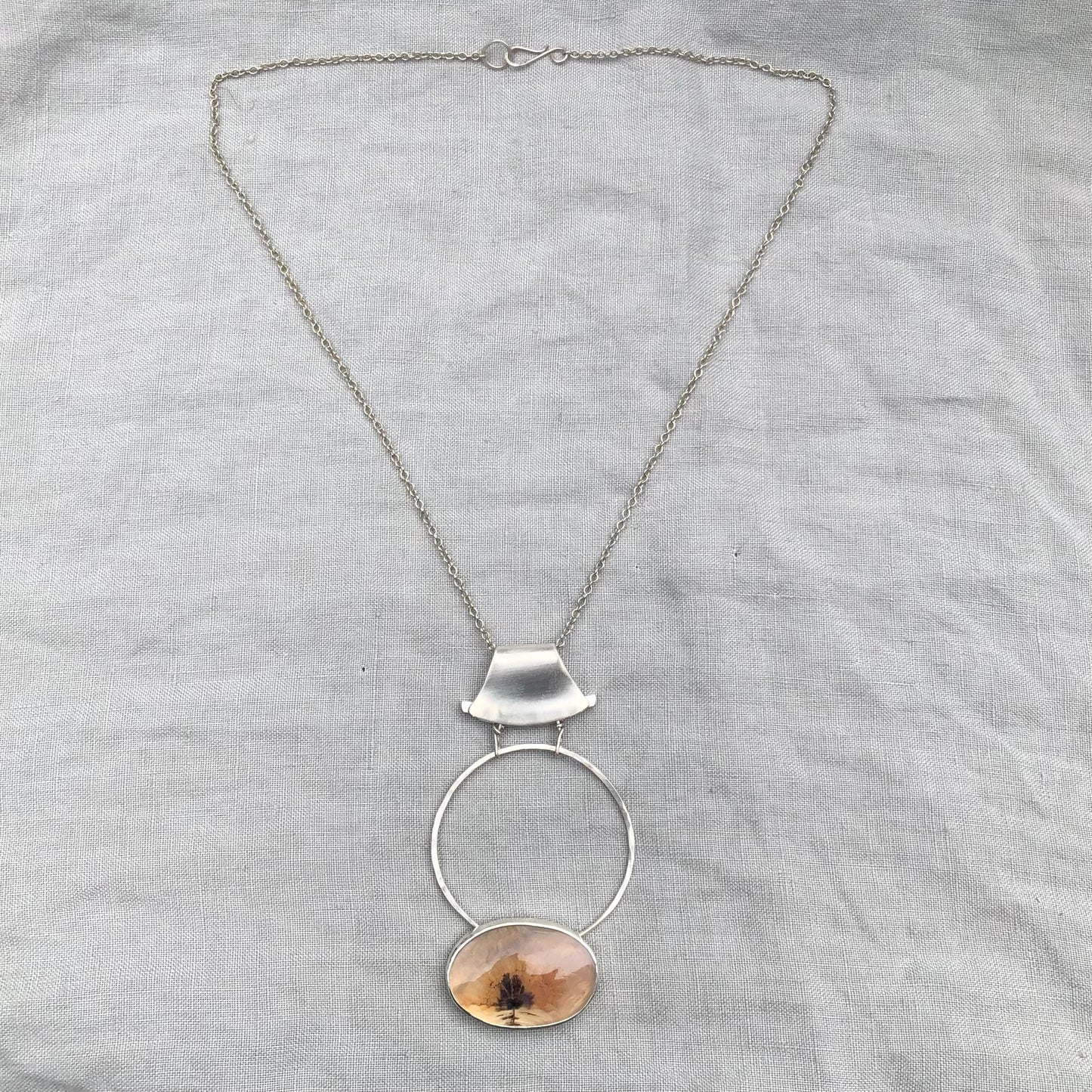 Dendritic agate statement necklace // Peach colored dendritic agate pendant