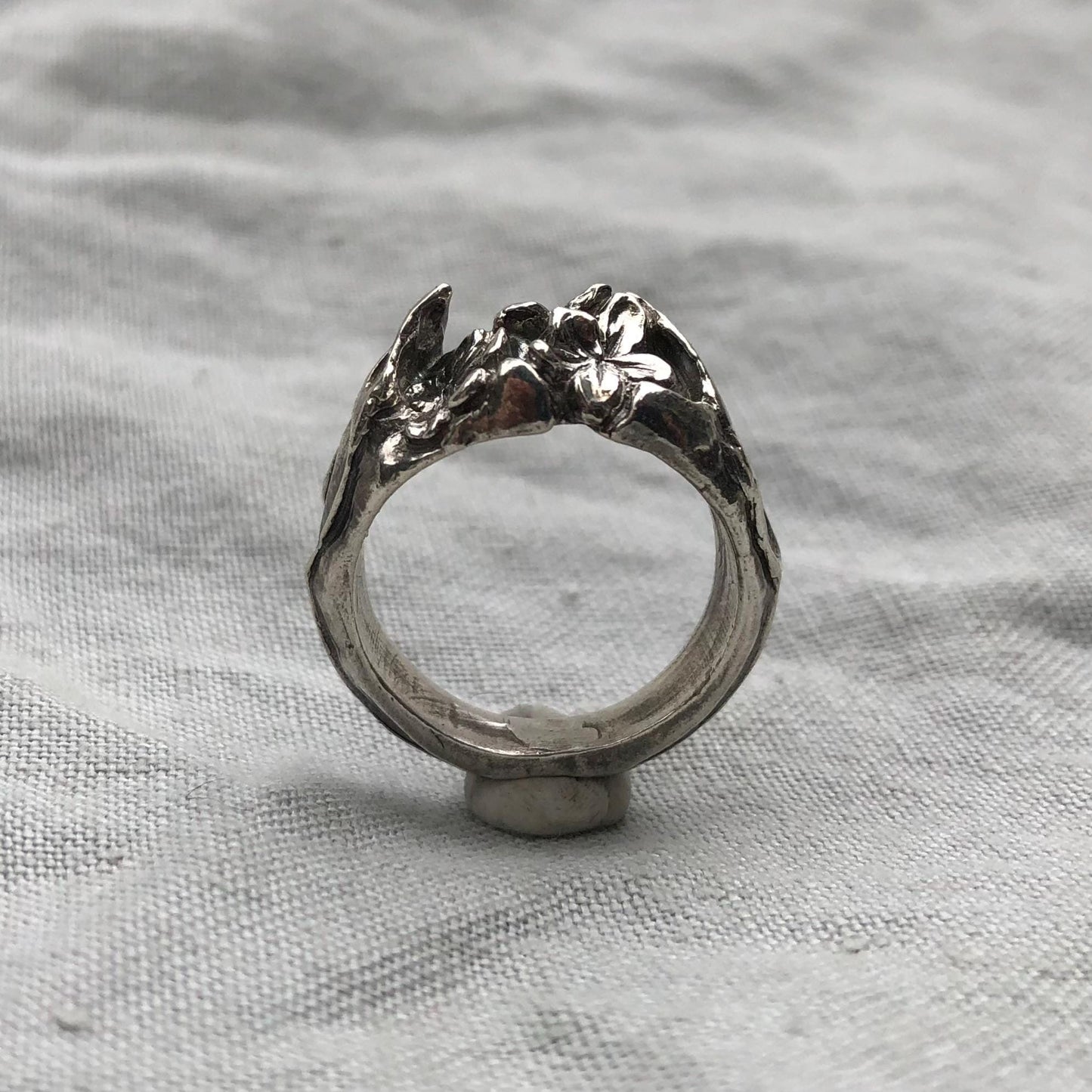 Shakespeare Sonnet 18 Ring // Detailed argentium sterling silver flower ring // Love & immortality ring