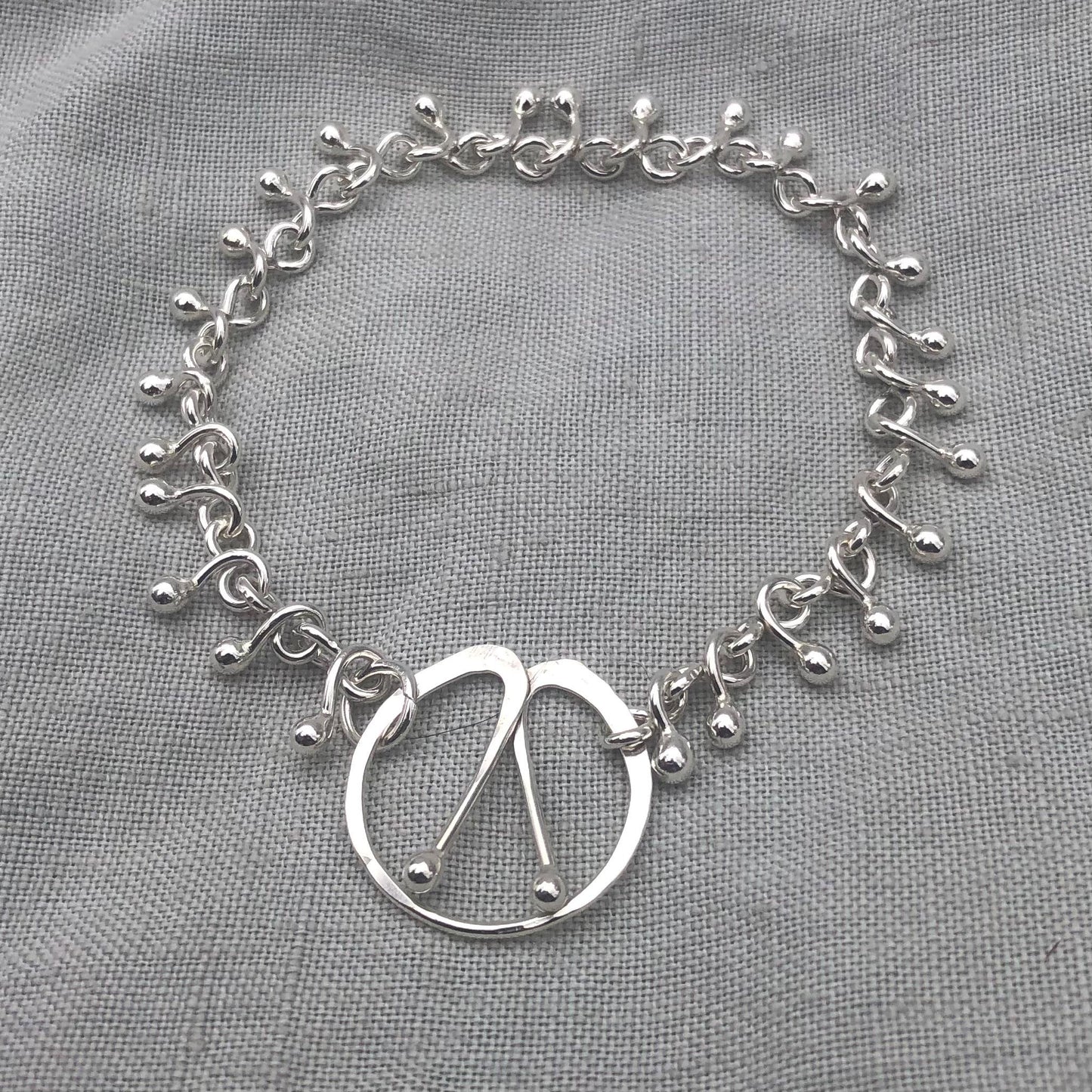 Spine bracelet in argentium sterling silver // Handmade chain bracelet