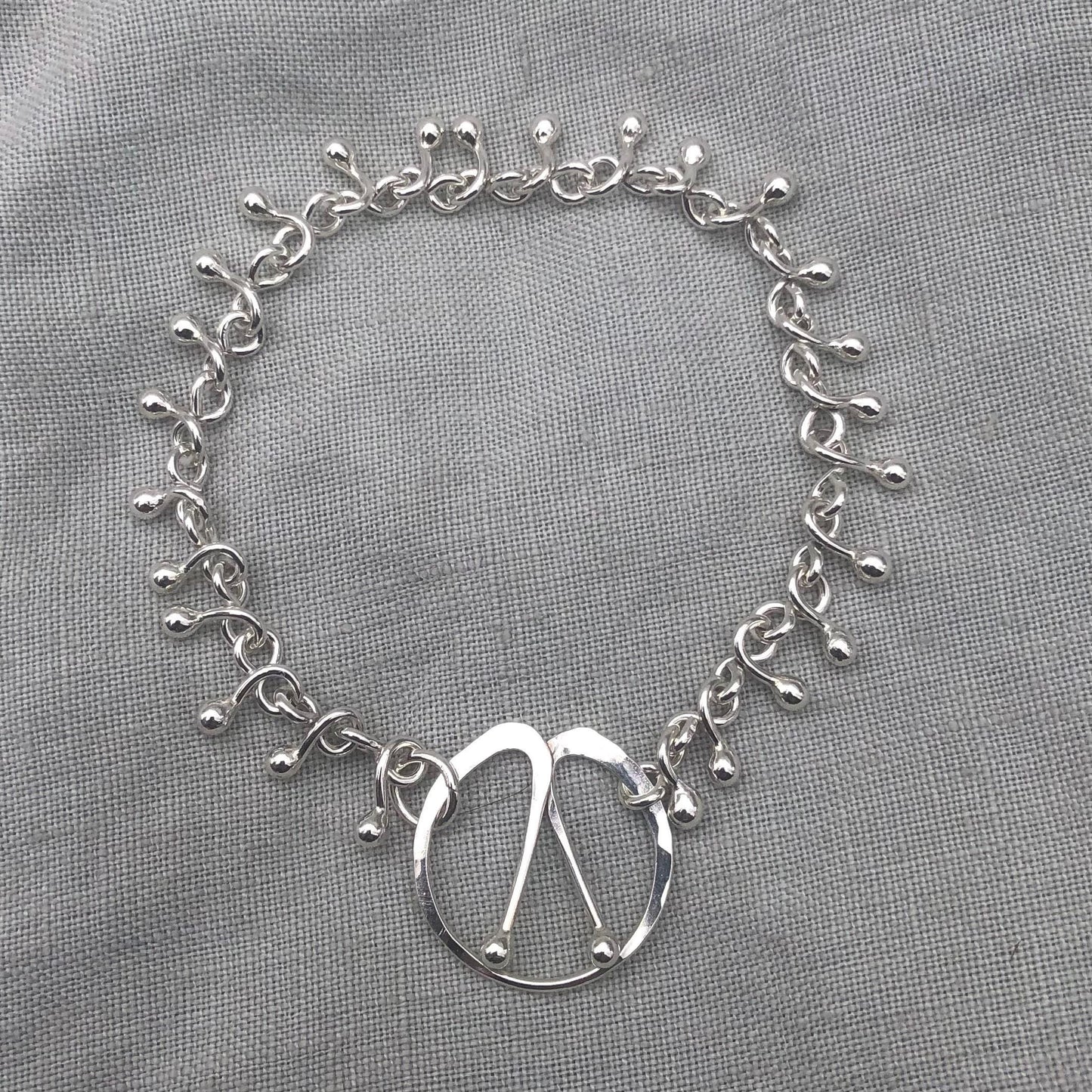 Spine bracelet in argentium sterling silver // Handmade chain bracelet