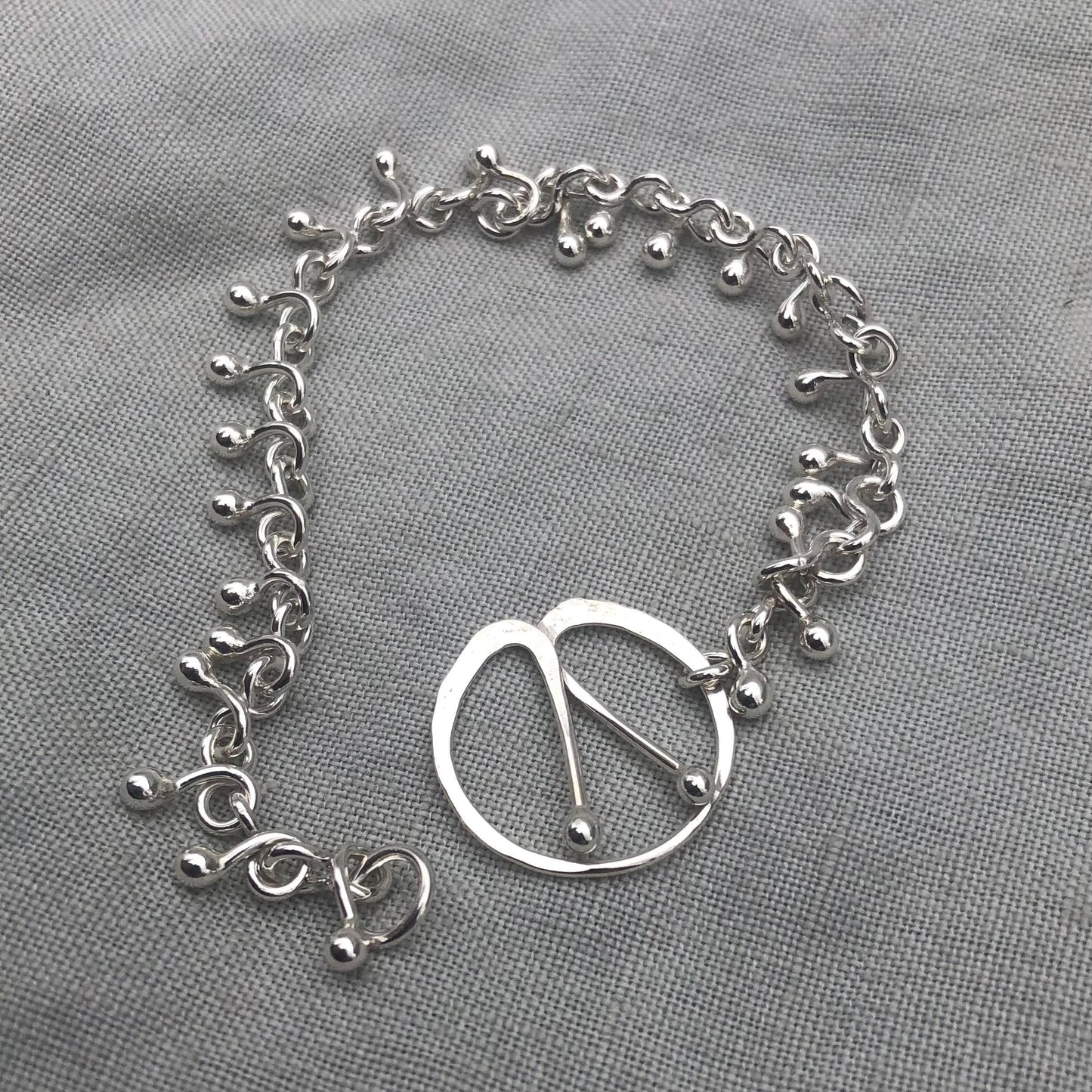 Spine bracelet in argentium sterling silver // Handmade chain bracelet